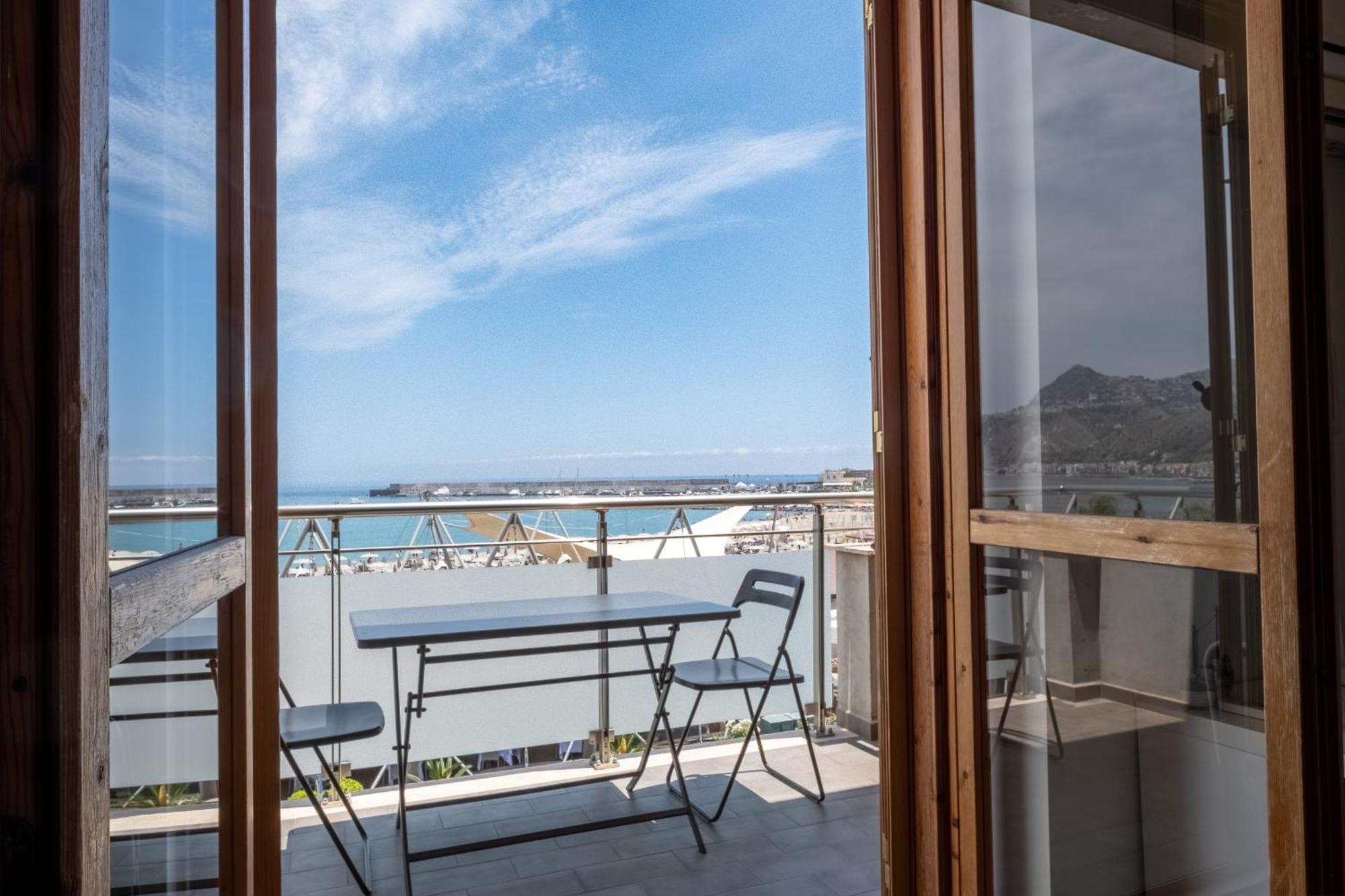 Apple House Apartment จีอาร์ดีนี นักซอส ภายนอก รูปภาพ